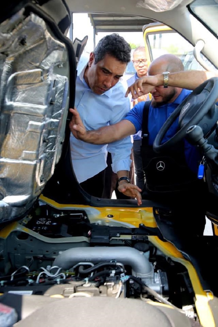 Taxis-Cuba Empresarial con 100 microbuses para la transportación pública