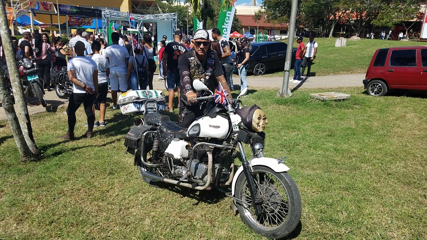 Club de Motos Inglesas en FIHAV 2018 junto a Excelencias del Motor