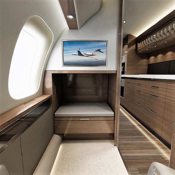 El Bombardier 8000