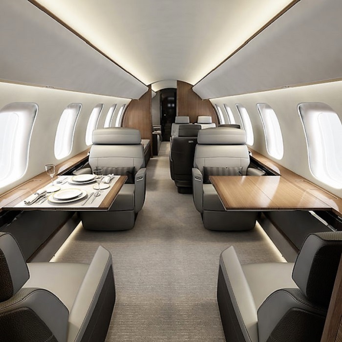 El Bombardier 8000