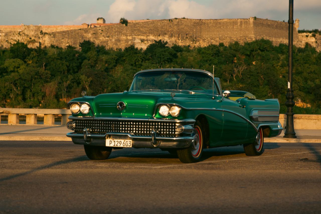 El Buick´58 más bonito de La Habana    