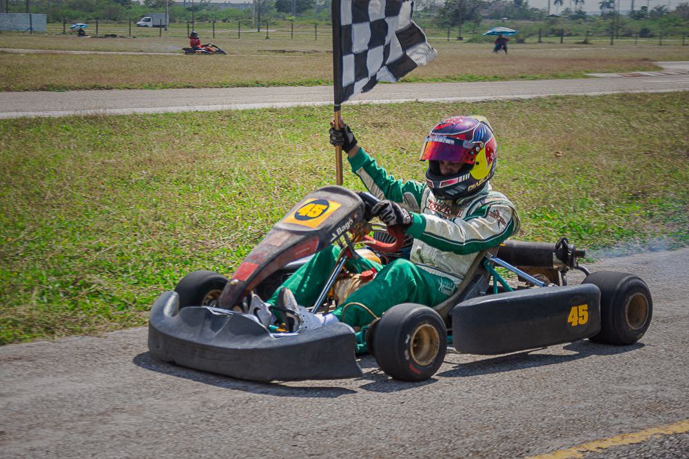 Karting cubano 2024: Comenzó la adrenalina en Cocomar