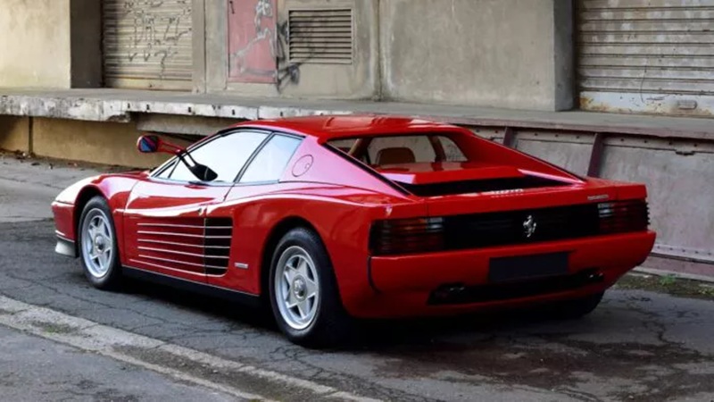 Los coches que lucen los espejos retrovisores más bonitos