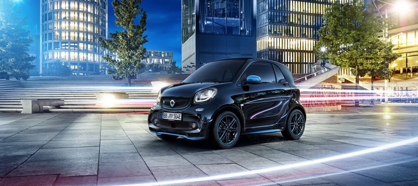 Smart EQ fortwo negro vista lateral