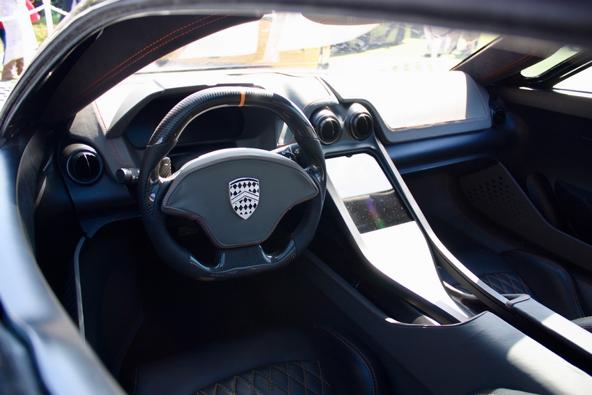 Interior del SSC Tuatara 2019