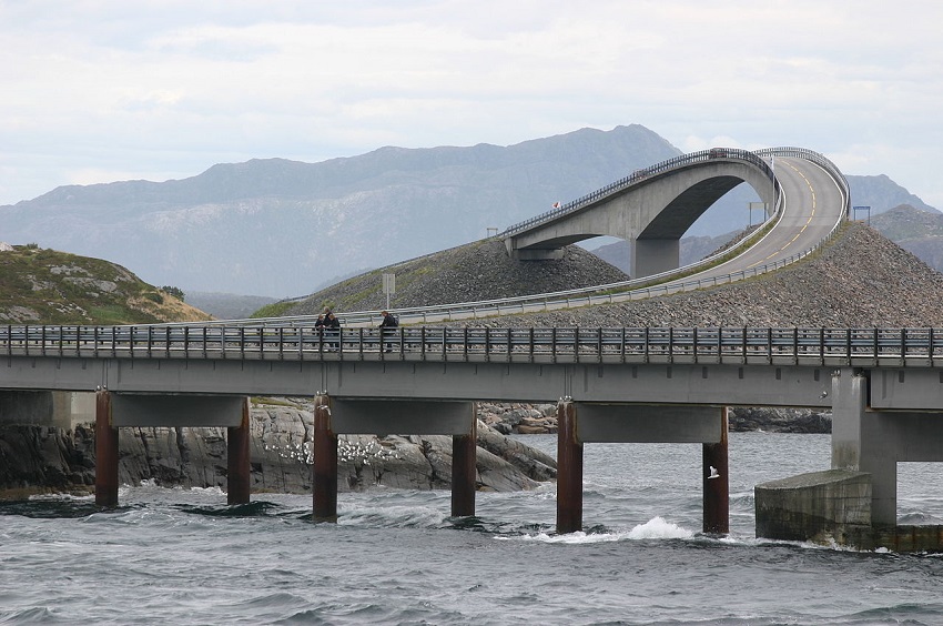 Storseisundet , el puente borracho