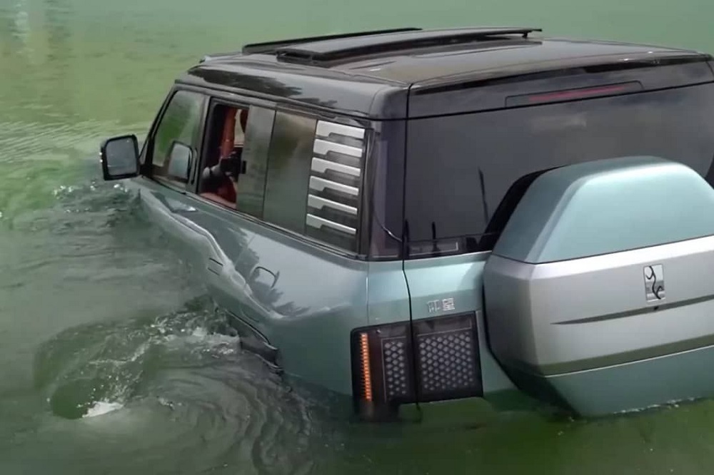 Un Suv anfibio