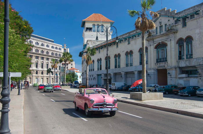 Avenida del Puerto, fachada de La Habana colonial