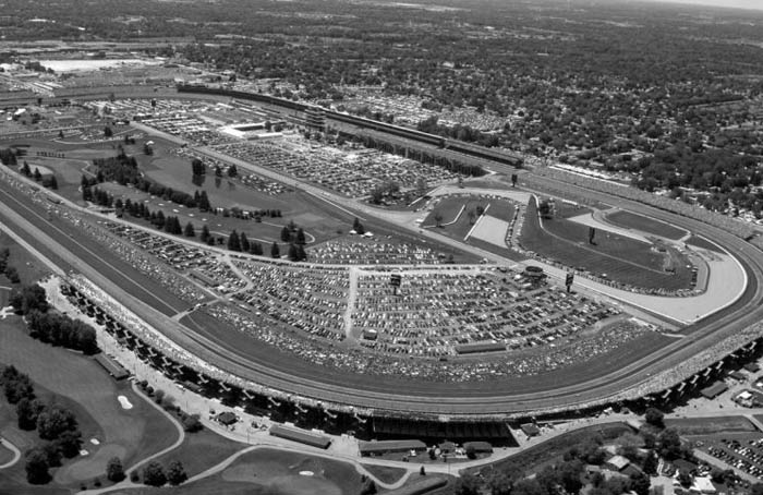¿Por qué las pistas de NASCAR son circuitos ovalados?