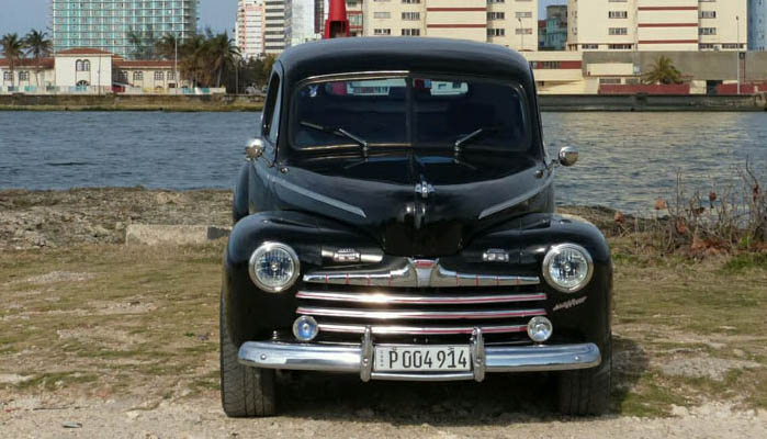 Ford Coupe 1946, tuned, adrenalina y buen gusto