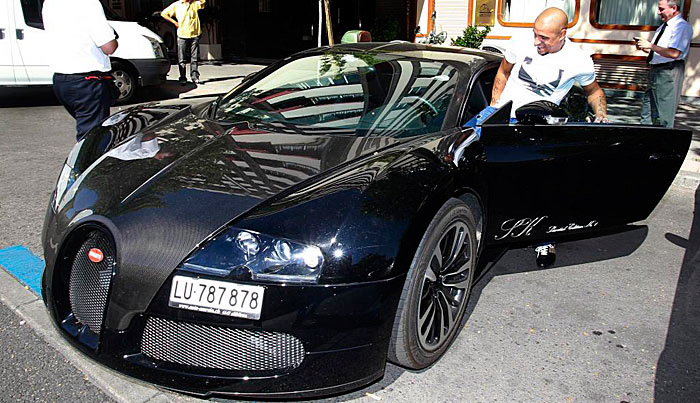 El Bugatti Veyron de Roberto Carlos se pasea por Madrid