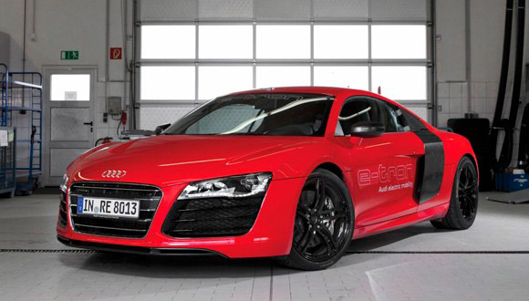 Audi R8 e-tron: pantallas por doquier