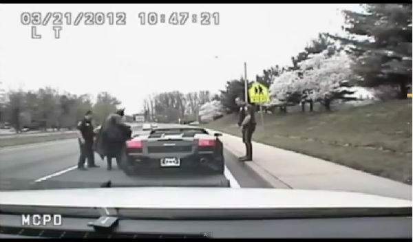 La Policía detiene a Batman en un Lamborghini