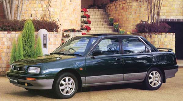 Daihatsu Applause 1989 Daihatsu Applause, un compacto que intentó ser diferente