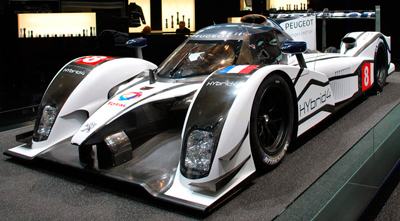 Audi y Peugeot compiten por imponer autos híbridos en 24 Horas de Le Mans