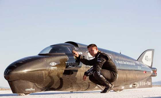 Triumph Castrol Rocket, la moto que quiere superar los 644 km/h