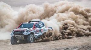 Nasser Al-Attiyah de Toyota en Rally Dakar-2019 4ta Etapa