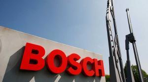 Bosch, el proveedor líder mundial de tecnología y servicios, optimiza los motores de combustión interna mientras fortalece la movilidad eléctrica.