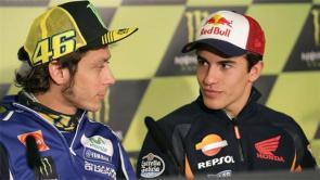 Valentino Rossi y Marc Márquez Rossi: "La historia con Márquez sigue estando muy caliente"