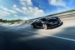 Bugatti Chiron alcanzando los 351 km/h