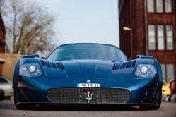 Maserati “edo MC12 VC”, el coche que huyó del circuito para circular en carretera