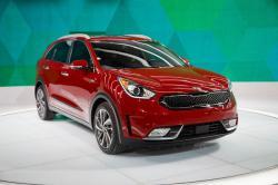 Kia Niro 2017 Y sigue Kia, ahora llega el Niro 2017