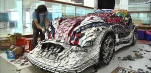 El coche construido con 25.000 teléfonos móviles