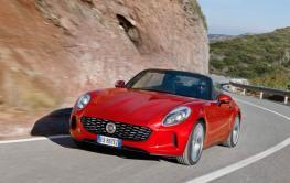 Fiat 124 Spider Vuelve el Fiat 124 Spider… ¿un MX-5 muy italiano?