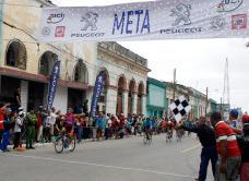 Nodarse cruzó primero la meta en la Ciudad Bandera Nodarse cuidó a su líder