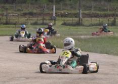 Récords y felices retornos al podio, últimas competencias del karting cubano