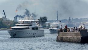 Parada náutica en la bahía de La Habana Yates estadounidenses visitan La Habana