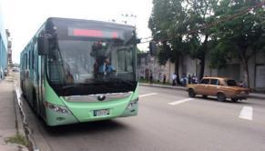 Ómnibus eléctrico Yutong Circula en La Habana primer ómnibus cero emisiones