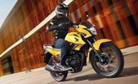 Honda CB125F Honda CB125F. Pequeña, pero deportiva