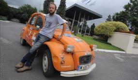 La vuelta al mundo en un Citroën 2cv