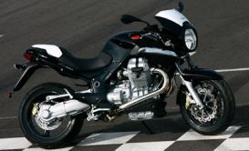 Moto-Guzzi 1200 Sport. Musculosa con ligero toque retro