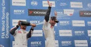 WTCC en Paul Ricard 'Pechito' López de último a primero para ganar en Paul Ricard