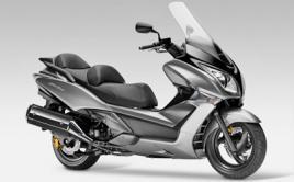 SW-T600 la nueva y lujosa Scooter de Honda