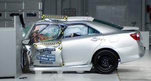 Los 13 coches más seguros para 2013