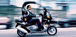 BMW C1 200 Executive BMW C1 200 Executive. ¿Una Scooter con techo?