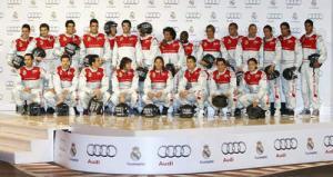 Real Madrid en en el circuito de karts de Carlos Sainz Los Audi de los jugadores del Real Madrid
