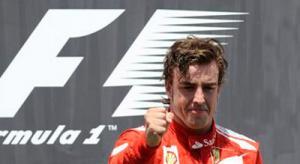 Fernando Alonso (Ferrari) Alonso logra una mojada pole en Silverstone
