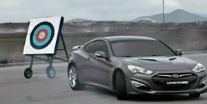 Hyundai Génesis Coupé v.s. Flecha Hyundai Génesis Coupé, ¿más veloz que una flecha?