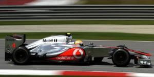 Lewis Hamilton (McLaren Mercedes) Hamilton gana la pole, segunda en dos salidas
