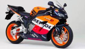 CBR 1000 RR Fireblade. La superbike del ala dorada