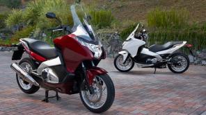 Honda Integra 670cc Honda Integra. ¿Motocicleta o Scooter?