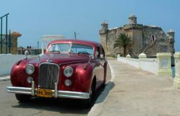 Un Jaguar Mark VII de 1952 rescatado del olvido luce toda su clase