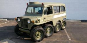 Tracción a las ocho ruedas y motor V8 Corvette para un Jeep Willys único