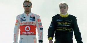 Jenson Button y Mikä Häkkinen Video: Button y Häkkinen dejan un autógrafo en el asfalto