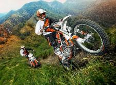 KTM Freeride 250R KTM Freeride 250R. De la fábrica a la pista con motor de 2 tiempos