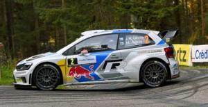 Jari-Matti Latvala (Volkswagen Polo R WRC) Jari-Matti Latvala gana el Rally de Francia y mantiene vivo el WRC